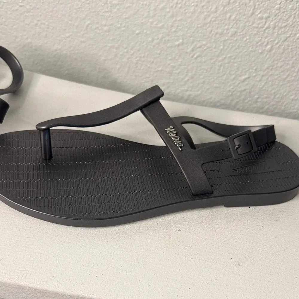 NEW- Melissa womens grey jelly Sandals- size 7